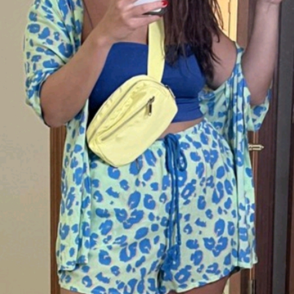 Xhilaration Juniors cover up shorts!